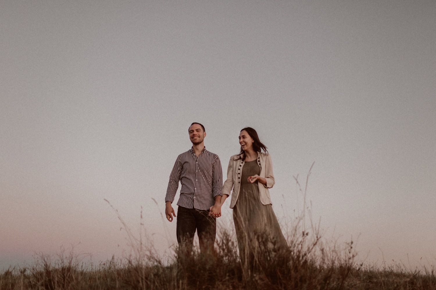Novios al atardecer